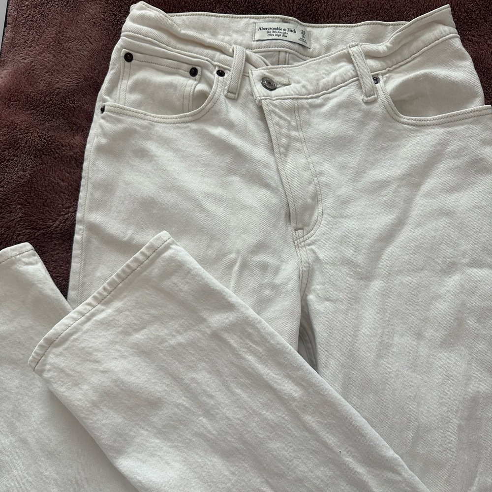 ABERCROMBIE 90’s STRAIGHT JEANS